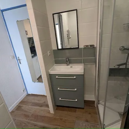 19m2 Classe 1, Vue Sur Etang De Thau, 200m Des Cures, 2eme Etage Sans Ascenseur Balaruc-les-Bains