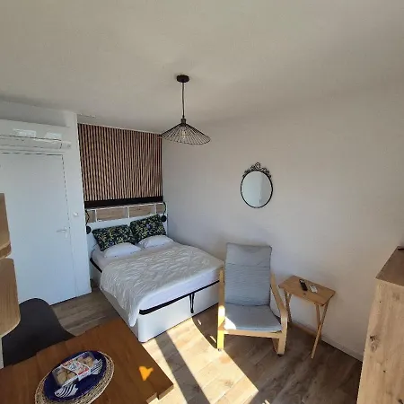 Apartamento 19m2 Classe 1, Vue Sur Etang De Thau, 200m Des Cures, 2eme Etage Sans Ascenseur Balaruc-les-Bains