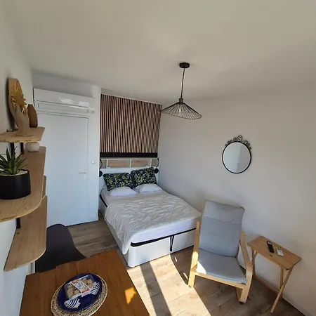 19m2 Classe 1, Vue Sur Etang De Thau, 200m Des Cures, 2eme Etage Sans Ascenseur Balaruc-les-Bains