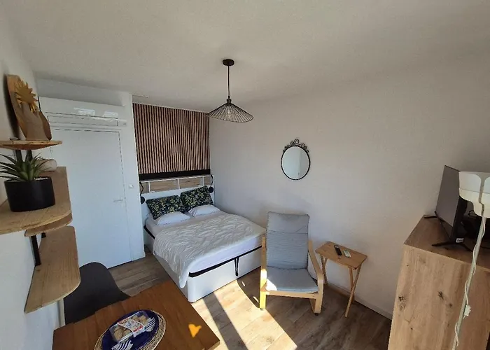 Apartament 19m2 Classe 1, Vue Sur Etang De Thau, 200m Des Cures, 2eme Etage Sans Ascenseur Balaruc-les-Bains