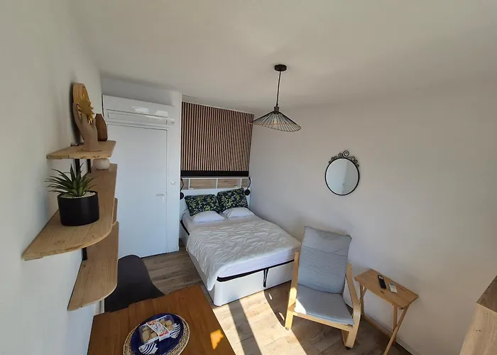 19m2 Classe 1, Vue Sur Etang De Thau, 200m Des Cures, 2eme Etage Sans Ascenseur Balaruc-les-Bains